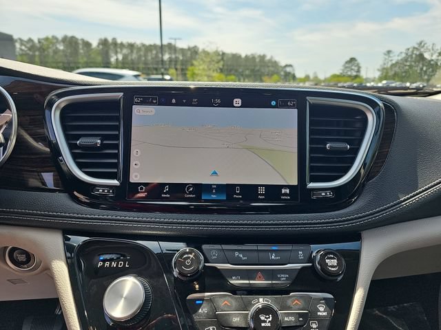 Used 2023 Chrysler Pacifica Limited w/ Uconnect Theater Family Group AWD/4WD image 25