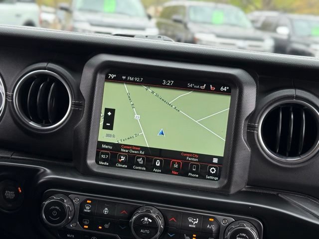 Used 2021 Jeep Wrangler Unlimited Sahara w/ Uconnect 4C Nav & Sound Group AWD/4WD image 3