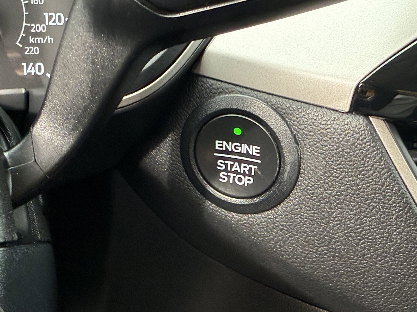 Certified 2022 Ford Escape SEL FWD image 30
