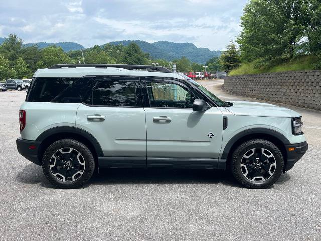 Certified 2023 Ford Bronco Sport Outer Banks w/ Tech Package AWD/4WD image 2