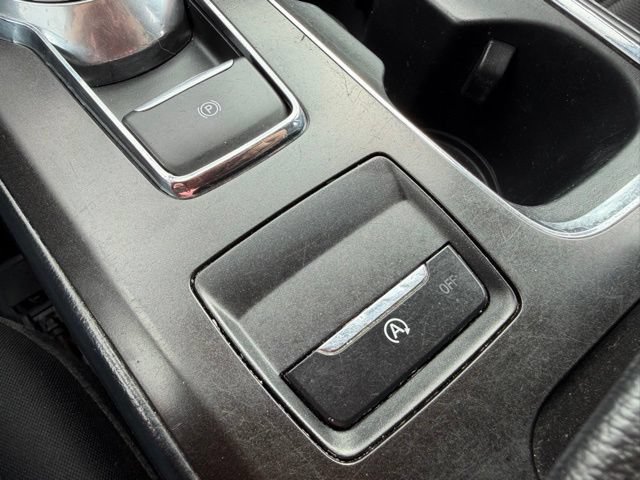 Certified 2018 Ford Fusion SE w/ Fusion SE Technology Package FWD image 23