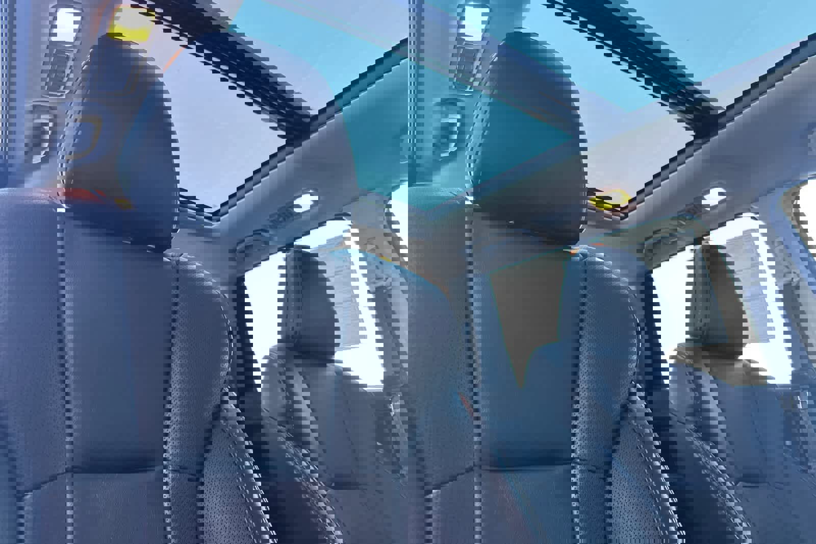 Used 2023 Subaru Ascent Limited w/ Technology Package image 18