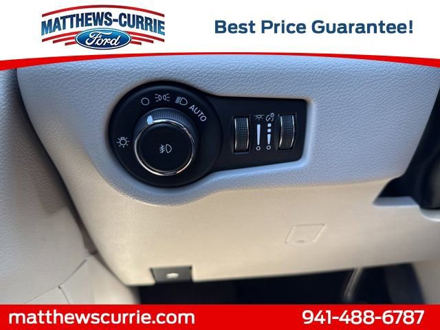Used 2023 Chrysler Pacifica Limited image 27