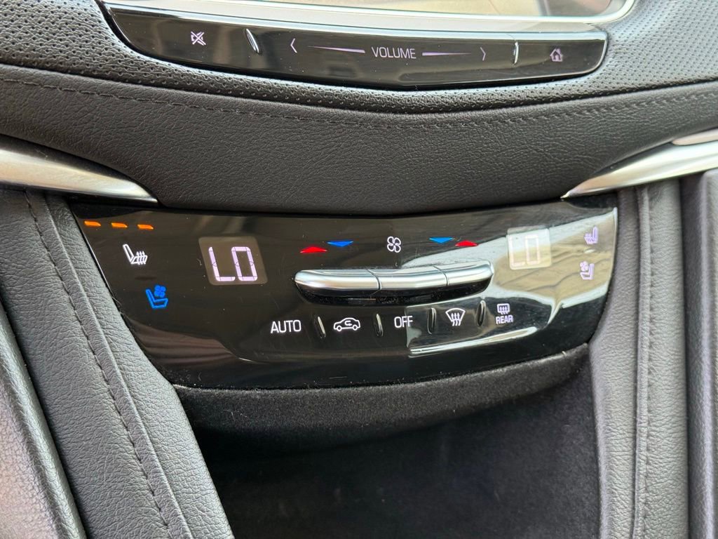 Used 2019 Cadillac XT5 Premium Luxury image 9