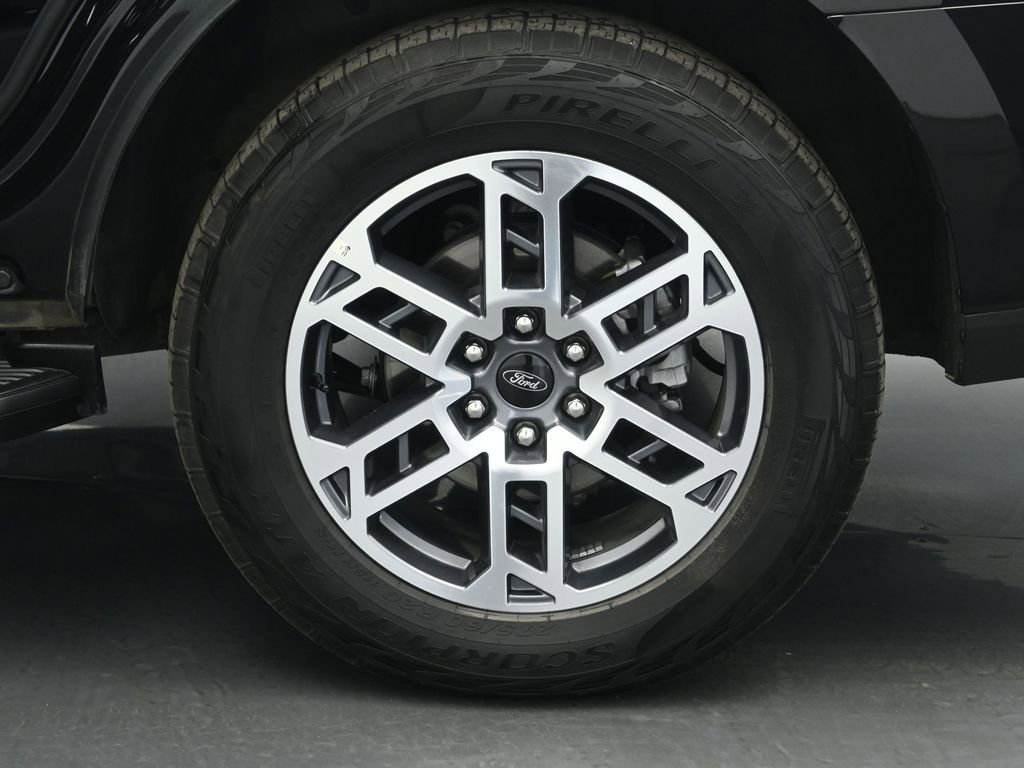 Certified 2025 Ford Expedition Active image 26