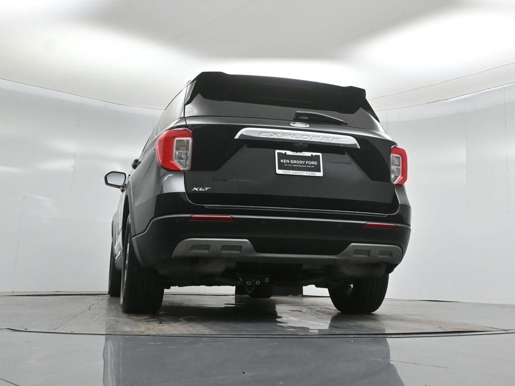 Certified 2020 Ford Explorer XLT w/ Equipment Group 202A image 19