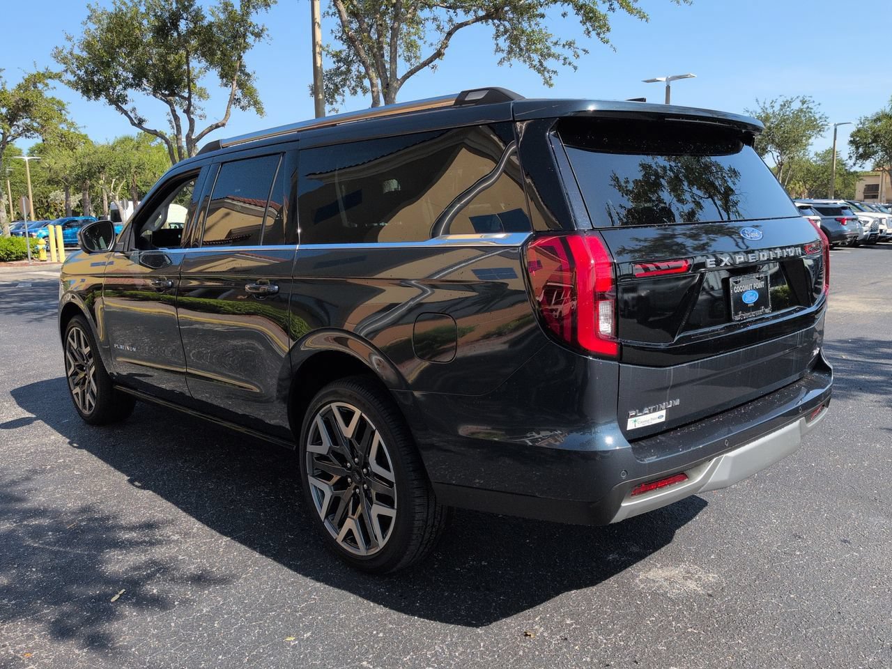 Certified 2025 Ford Expedition Max Platinum w/ Platinum Ultimate Package AWD/4WD image 6