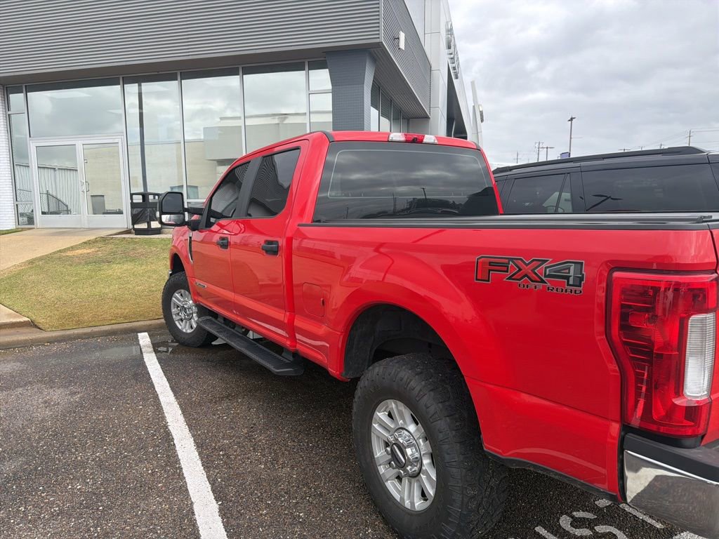 Certified 2019 Ford F250 XL w/ STX Appearance Package image 3