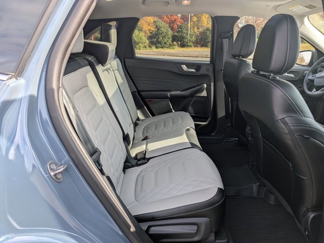 Certified 2024 Ford Escape SE w/ PHEV Premium Package image 33