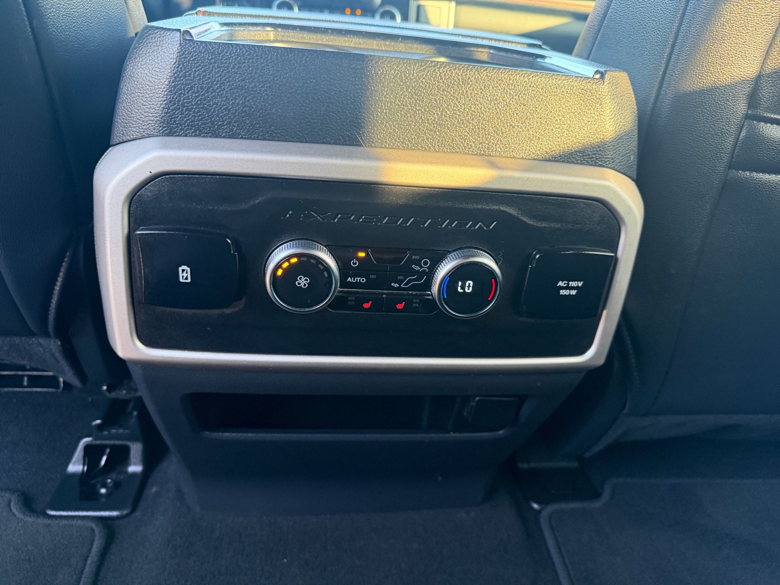 Certified 2024 Ford Expedition Limited RWD image 24