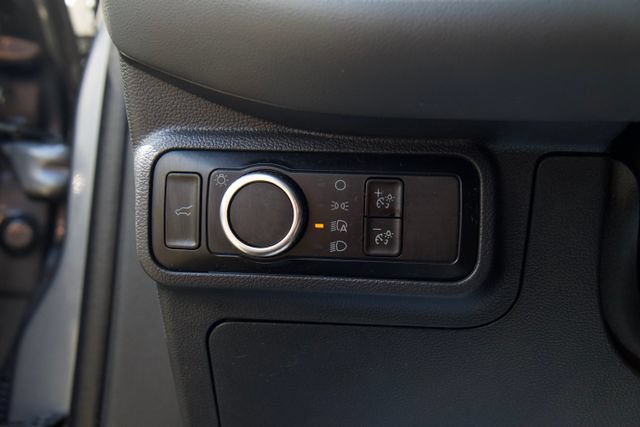 Certified 2025 Ford Explorer Active AWD/4WD image 16