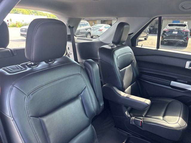 Certified 2021 Ford Explorer XLT w/ Equipment Group 202A AWD/4WD image 18