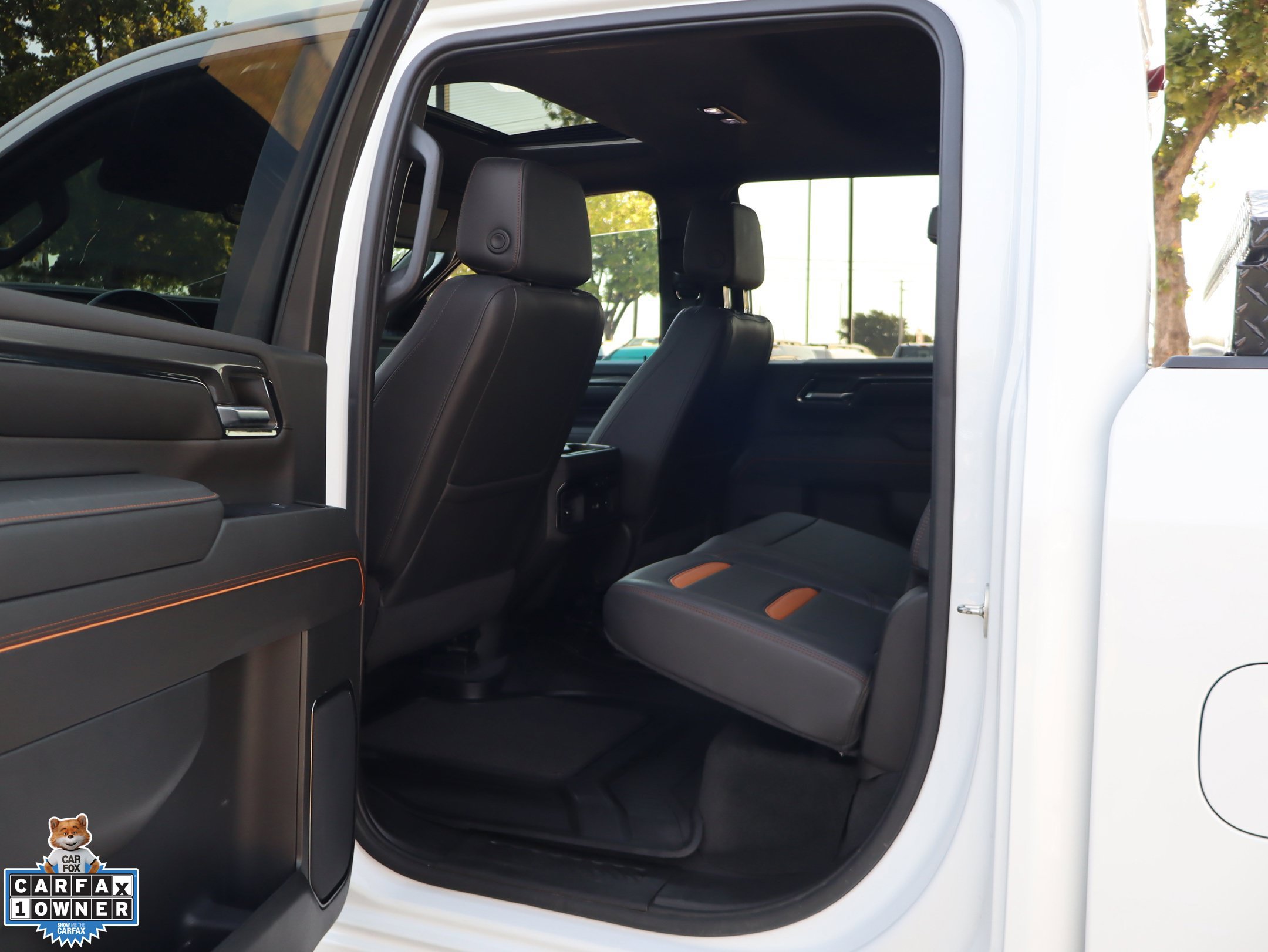 Used 2024 GMC Sierra 2500 AT4 w/ AT4 Premium Plus Package AWD/4WD image 27
