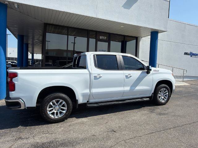 Used 2023 Chevrolet Silverado 1500 LT w/ Z71 Off-Road Package AWD/4WD image 4