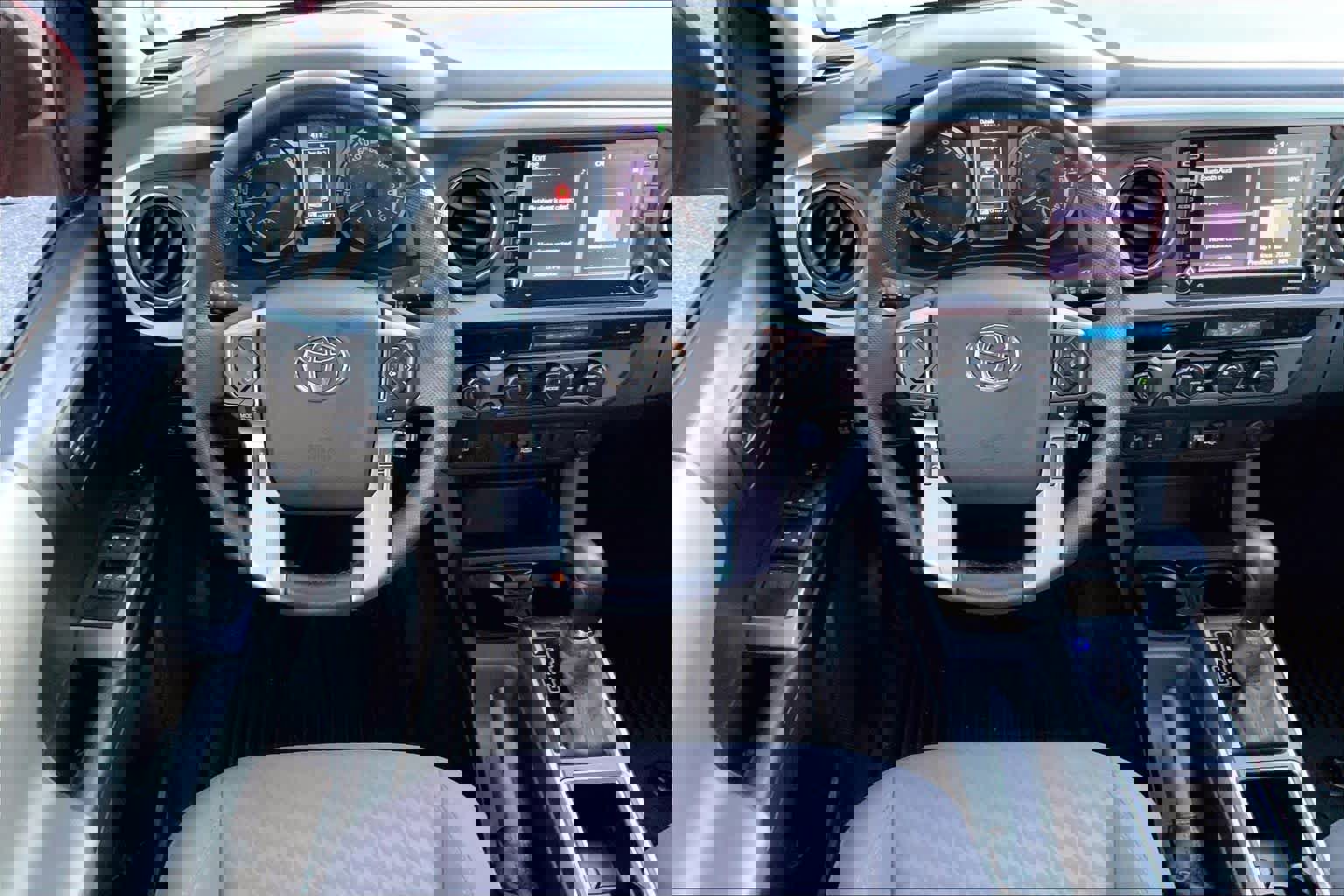 Used 2023 Toyota Tacoma SR5 w/ Technology Package image 8