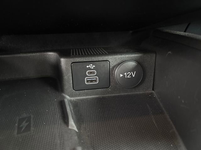 Certified 2025 Ford Escape Platinum image 29