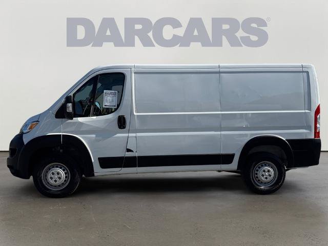 Used 2025 RAM ProMaster 2500 w/ Convenience Group FWD image 4