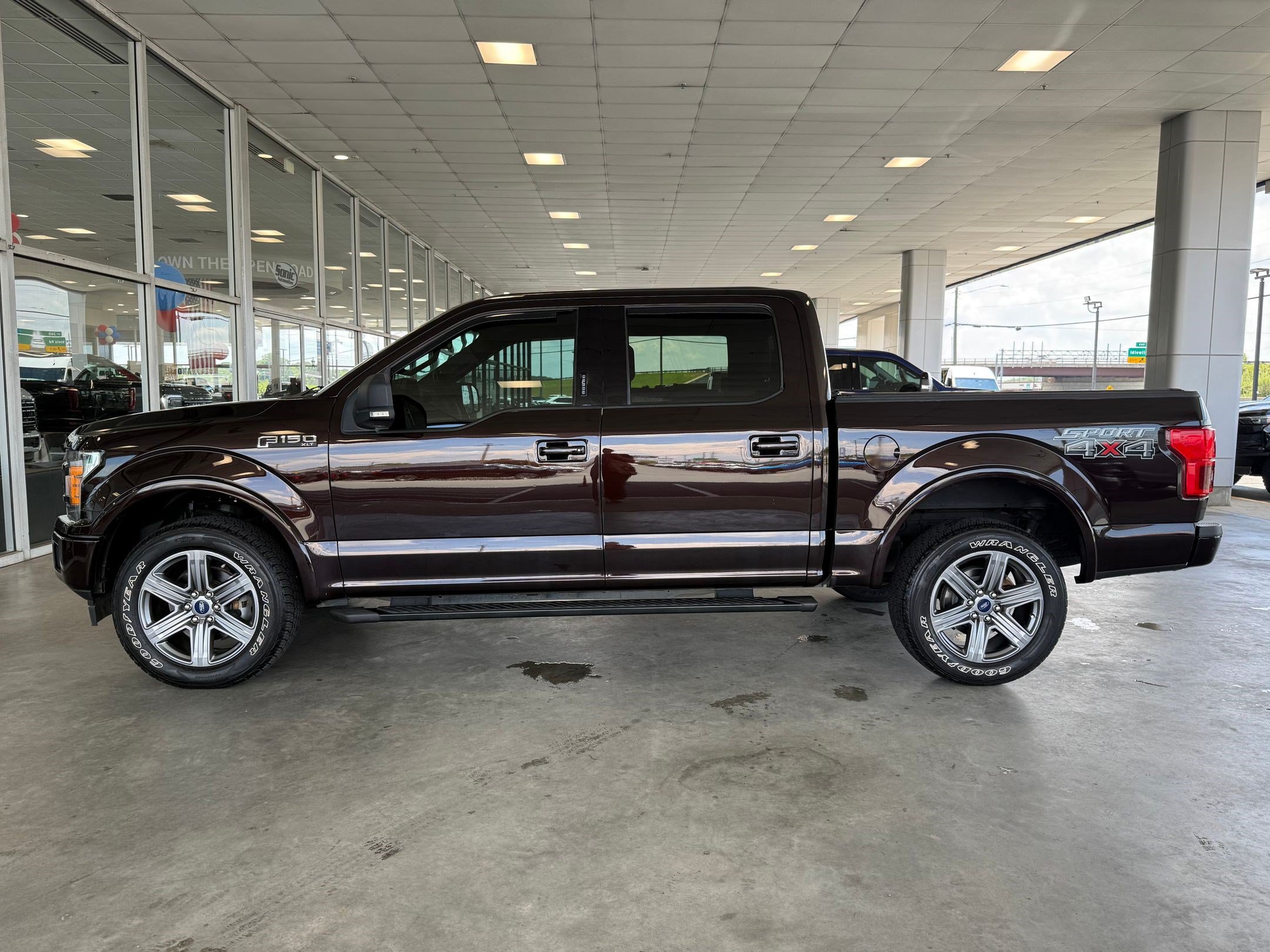 Certified 2019 Ford F150 XLT w/ Equipment Group 302A Luxury AWD/4WD image 2