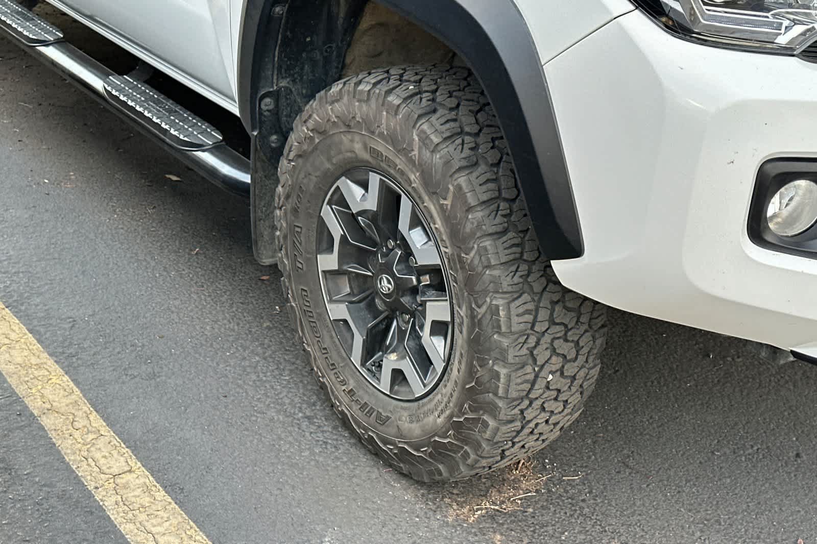 Used 2022 Toyota Tacoma TRD Off-Road AWD/4WD image 9