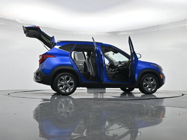 Used 2024 Kia Seltos S FWD image 53