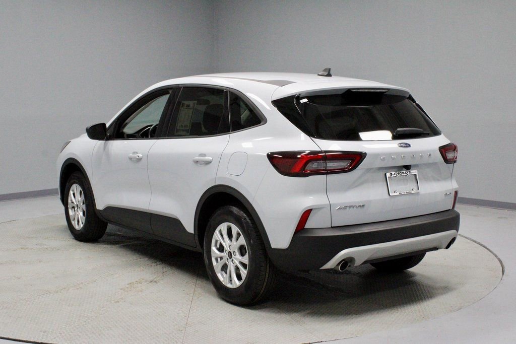 Certified 2025 Ford Escape Active image 3