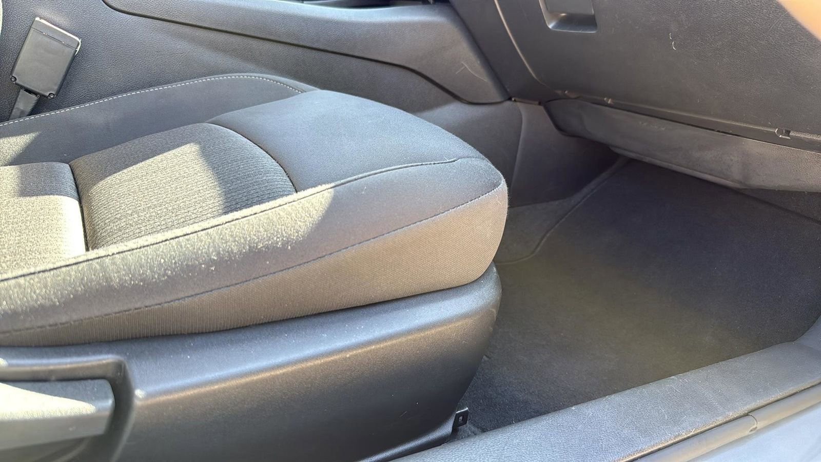 Used 2024 Nissan Altima 2.5 SV image 25