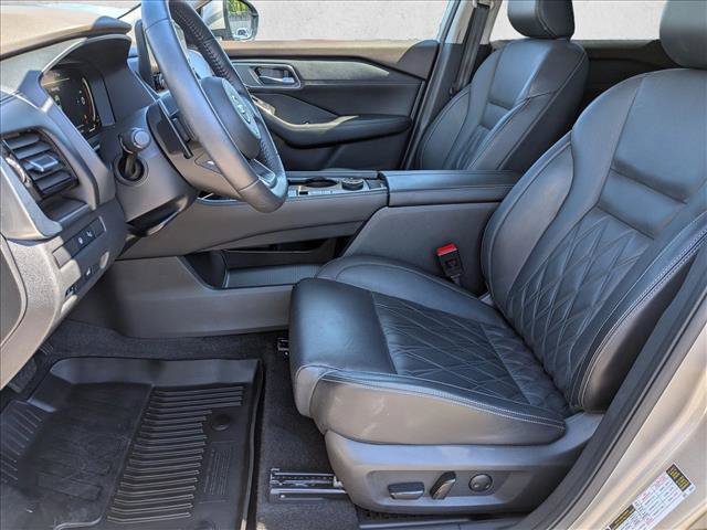 Used 2021 Nissan Rogue Platinum AWD/4WD image 19