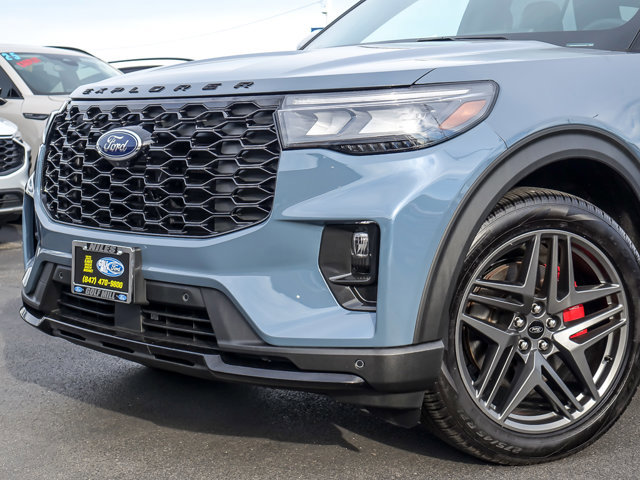 Certified 2026 Ford Explorer ST-Line w/ ST-Line Street Pack AWD/4WD image 2