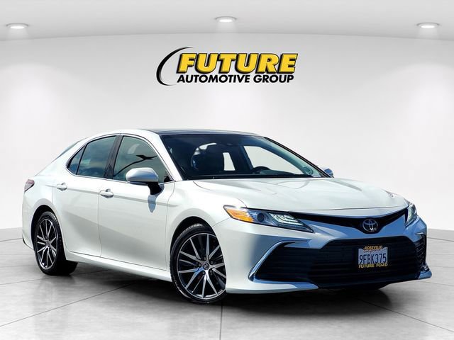 Used 2023 Toyota Camry XLE FWD image 7