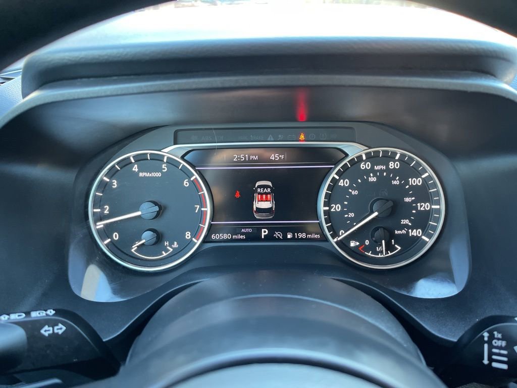 Used 2024 Nissan Rogue SV image 9