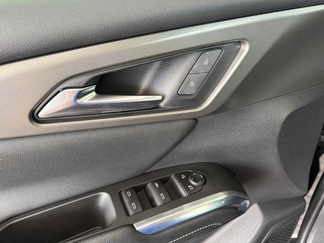 Used 2025 Chevrolet Traverse LT FWD image 22