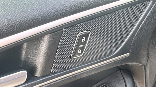 Certified 2023 Ford Edge SEL w/ Convenience Package image 12