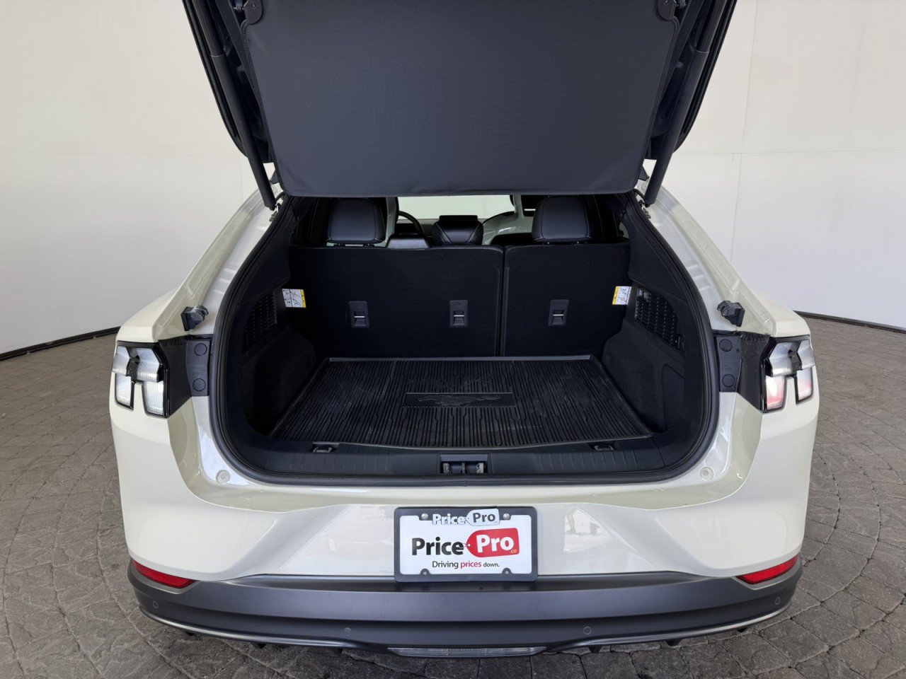 Certified 2025 Ford Mustang Mach-E GT AWD/4WD image 7