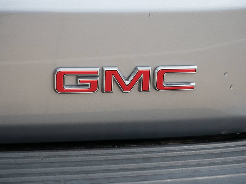 Used 2025 GMC Yukon XL Denali AWD/4WD image 11