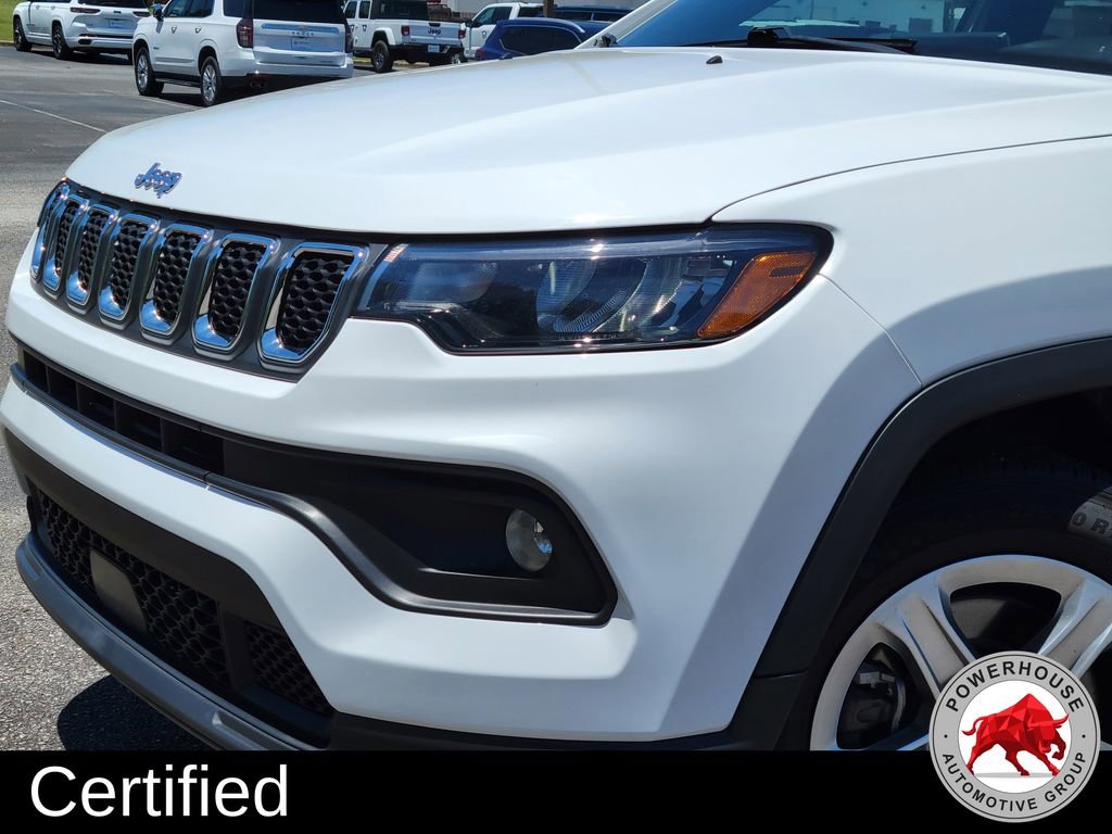 Used 2024 Jeep Compass Latitude AWD/4WD image 11
