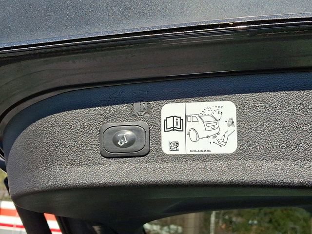 Certified 2017 Ford Escape Titanium image 30