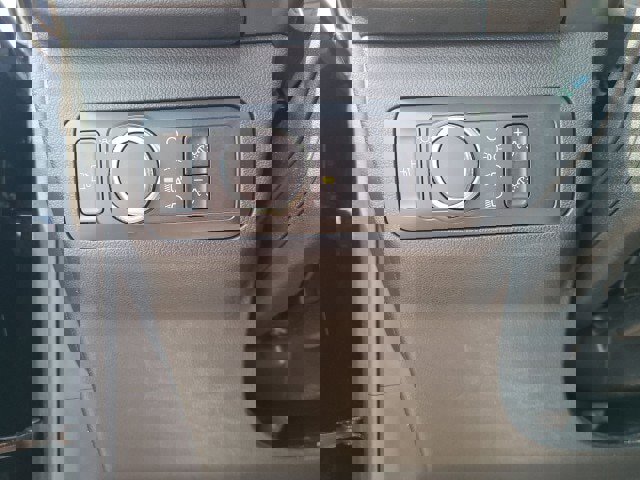 Certified 2021 Ford Escape SE image 17