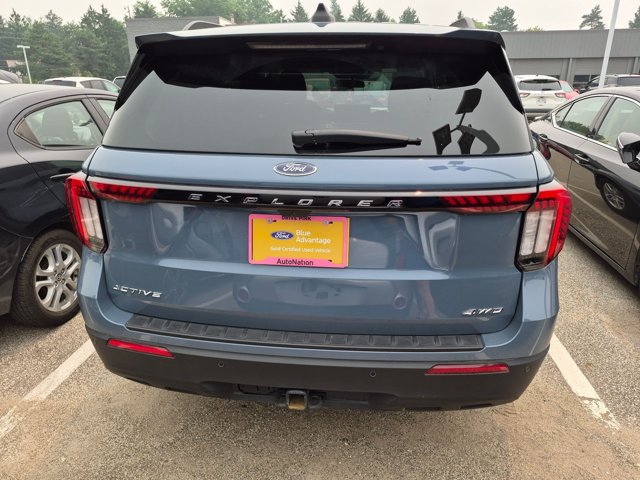 Certified 2025 Ford Explorer Active AWD/4WD image 5