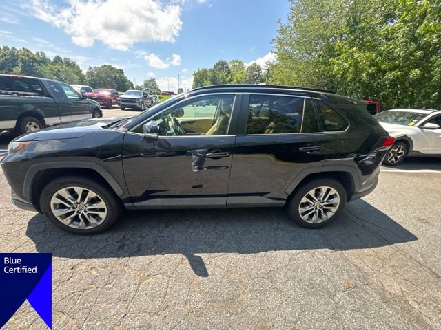 Used 2022 Toyota RAV4 XLE Premium FWD image 3