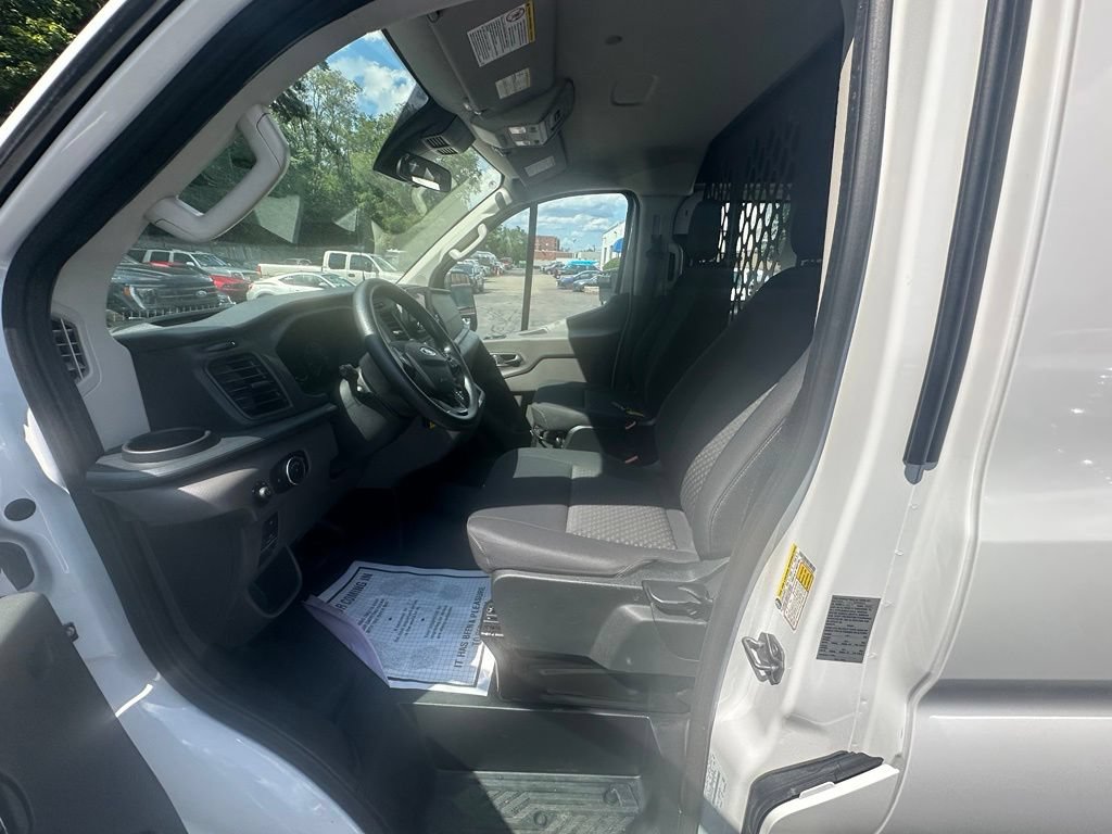 Certified 2025 Ford Transit 250 Low Roof w/ Exterior Upgrade Package RWD image 14