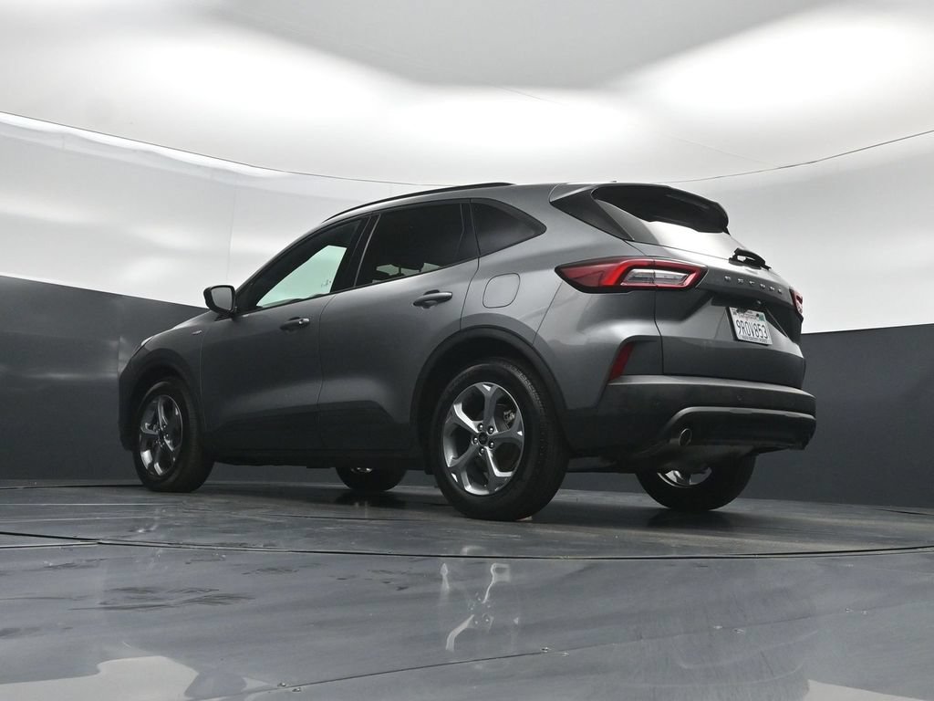Certified 2025 Ford Escape ST-Line w/ Tech Pack #1 FWD image 45