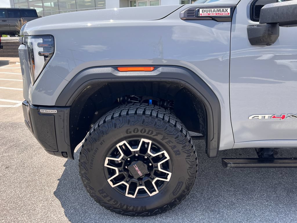Used 2024 GMC Sierra 2500 AT4X AWD/4WD image 34