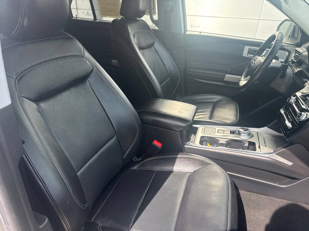 Certified 2022 Ford Explorer Limited w/ Equipment Group 301A RWD image 37