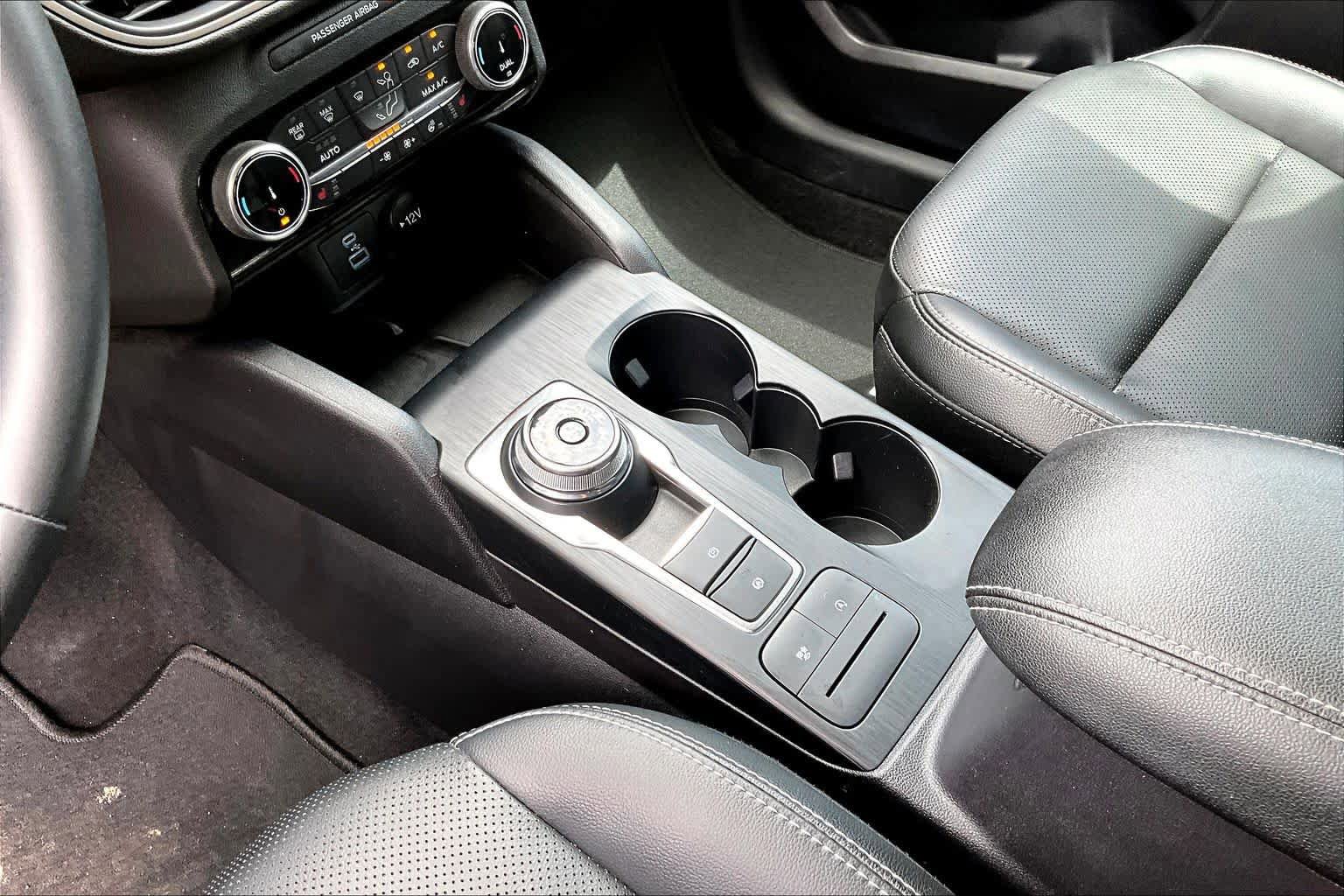 Certified 2022 Ford Escape SEL w/ Technology Package FWD image 17