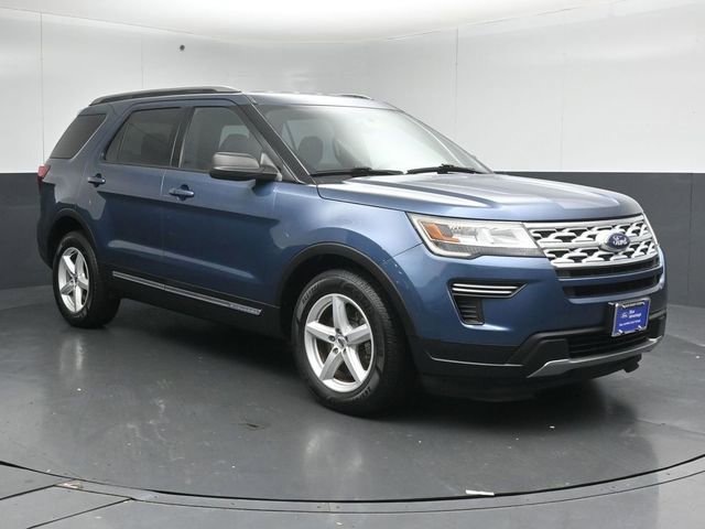 Certified 2018 Ford Explorer XLT FWD image 1