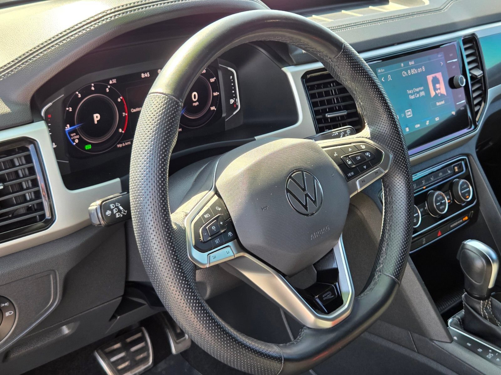 Used 2022 Volkswagen Atlas Cross Sport SEL R-Line AWD/4WD image 19