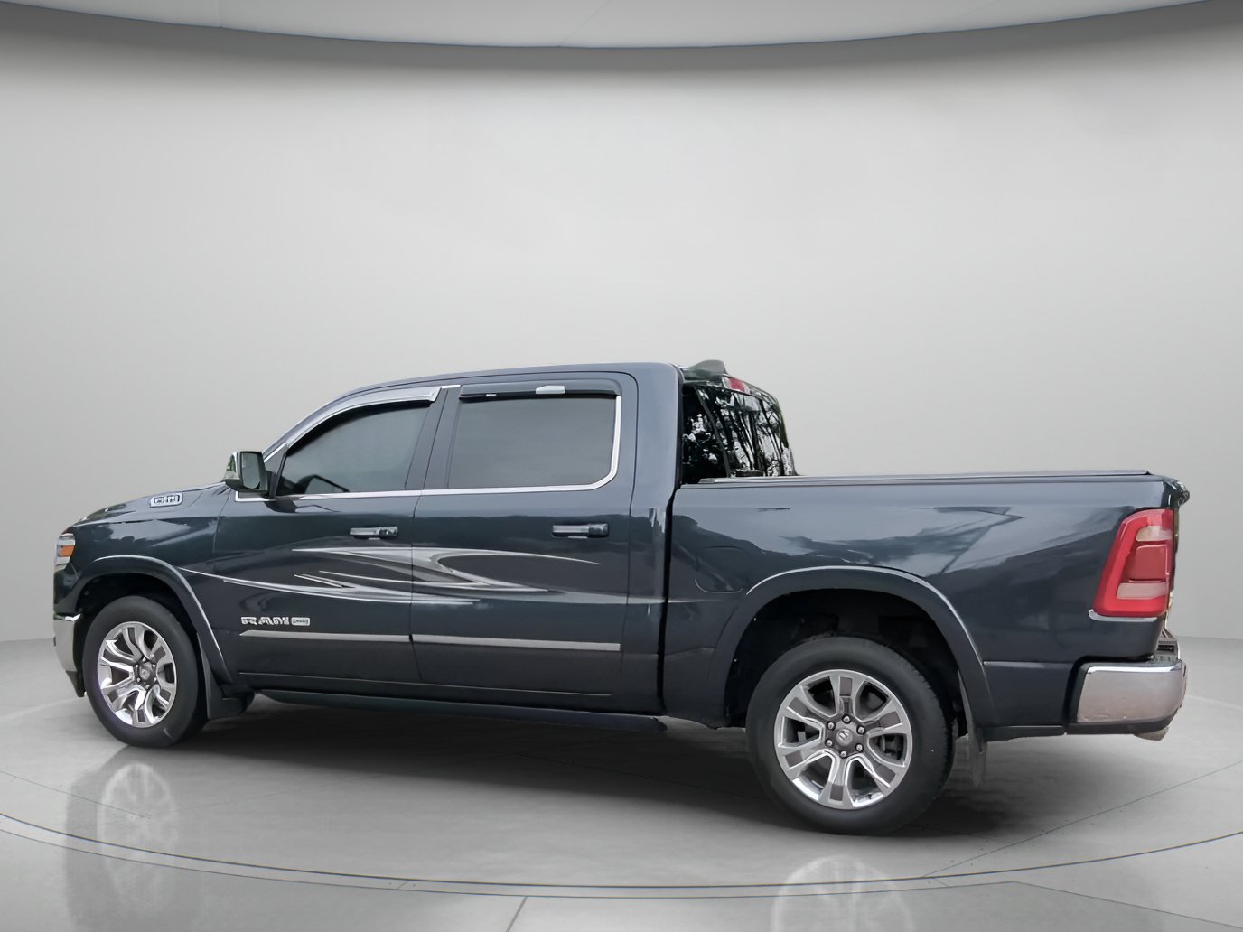 Used 2019 RAM 1500 Limited RWD image 20