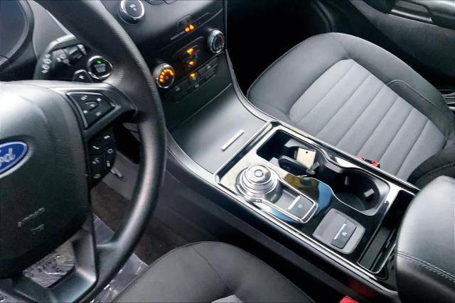 Certified 2019 Ford Edge SE image 16