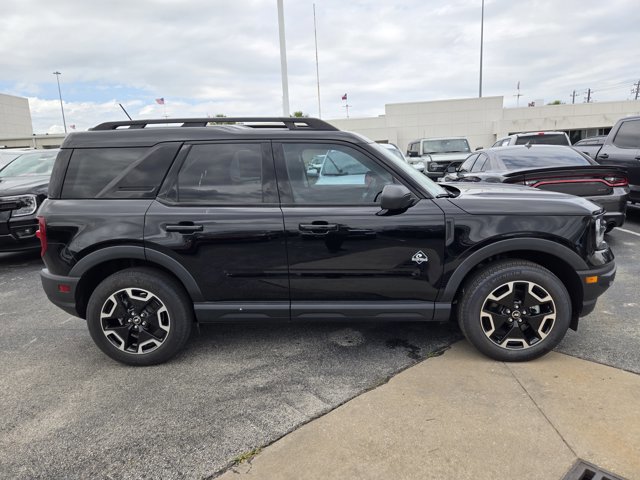 Certified 2024 Ford Bronco Sport Outer Banks w/ Tech Package AWD/4WD image 4