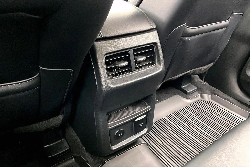 Certified 2024 Ford Edge SEL w/ Convenience Package AWD/4WD image 33